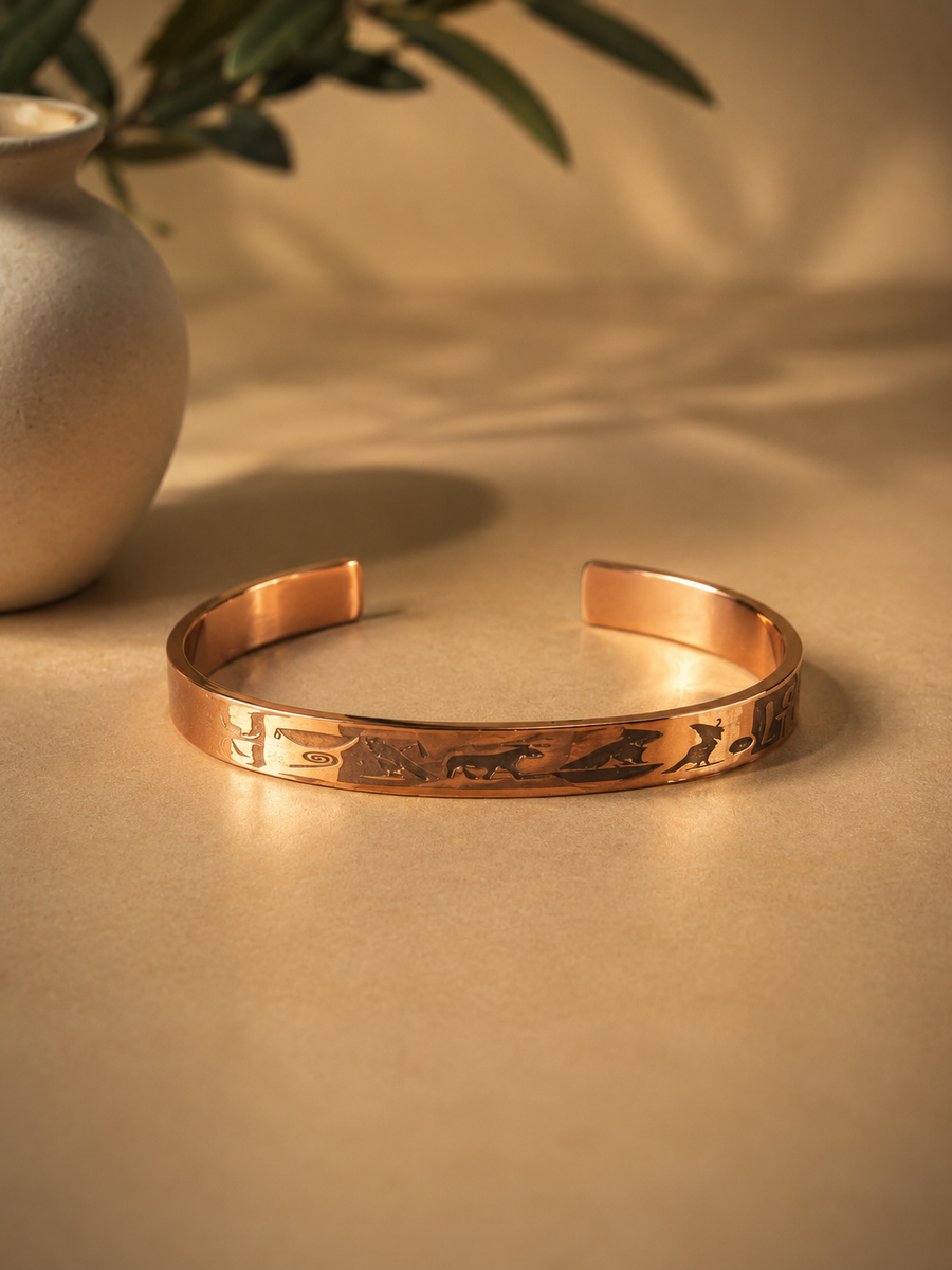 Rubria Ancient Hunt Copper Cuff